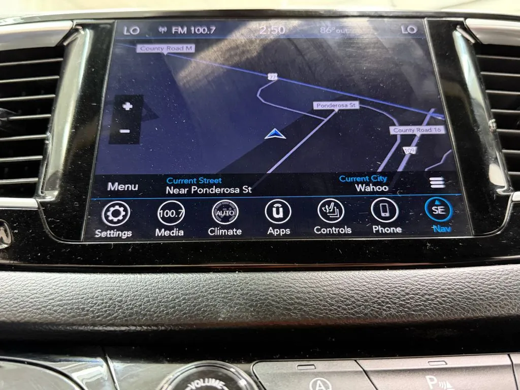 2018 Chrysler Pacifica Touring Plus photo 9