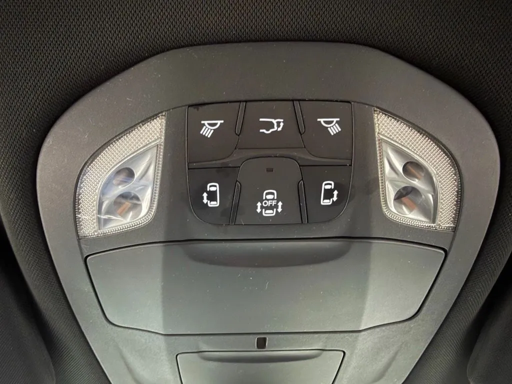2018 Chrysler Pacifica Touring Plus photo 10