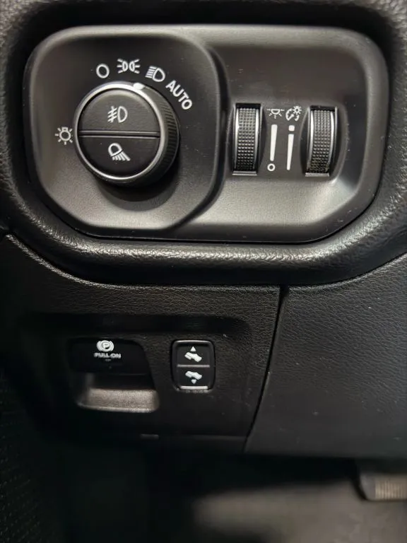 2022 Ram 1500 Laramie photo 22