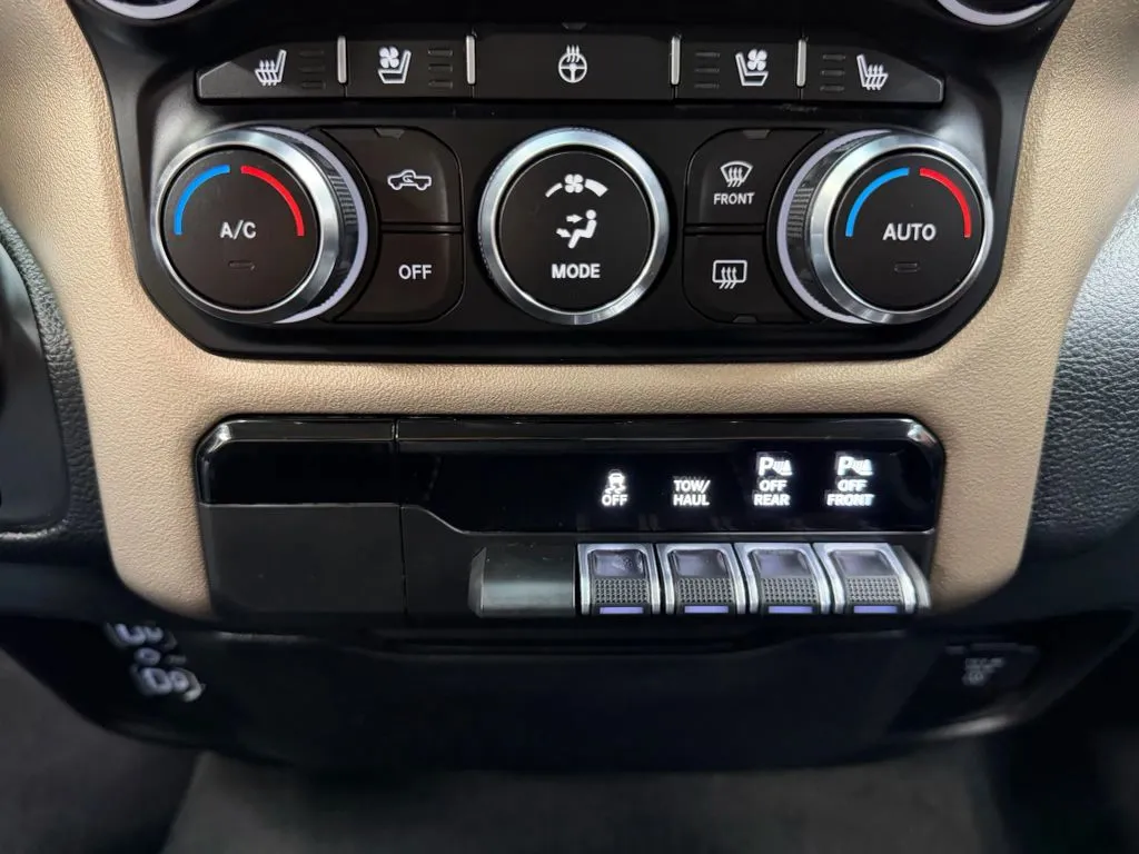 2022 Ram 1500 Laramie photo 11