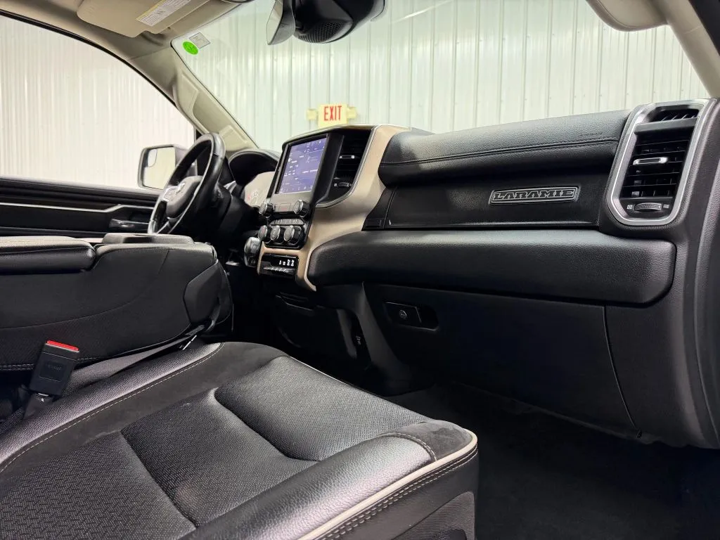 2022 Ram 1500 Laramie photo 17