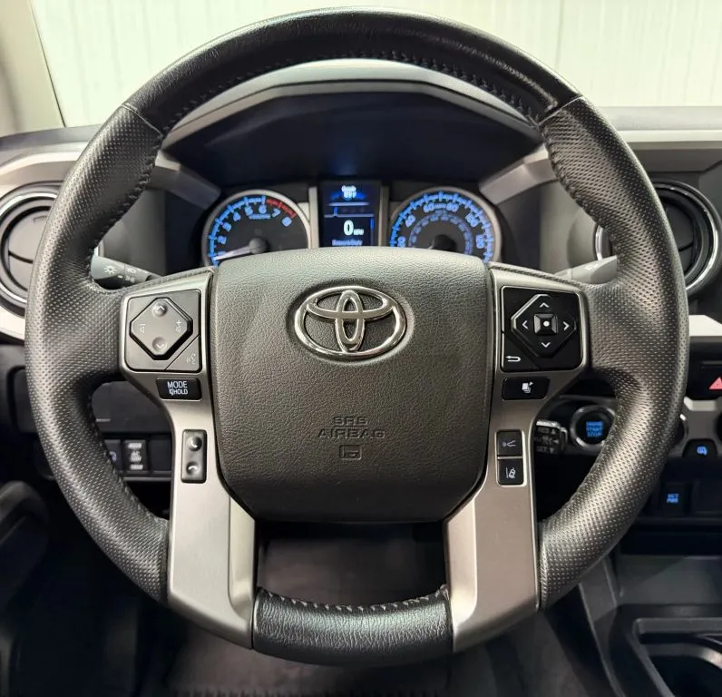 2023 Toyota Tacoma SR5 photo 7