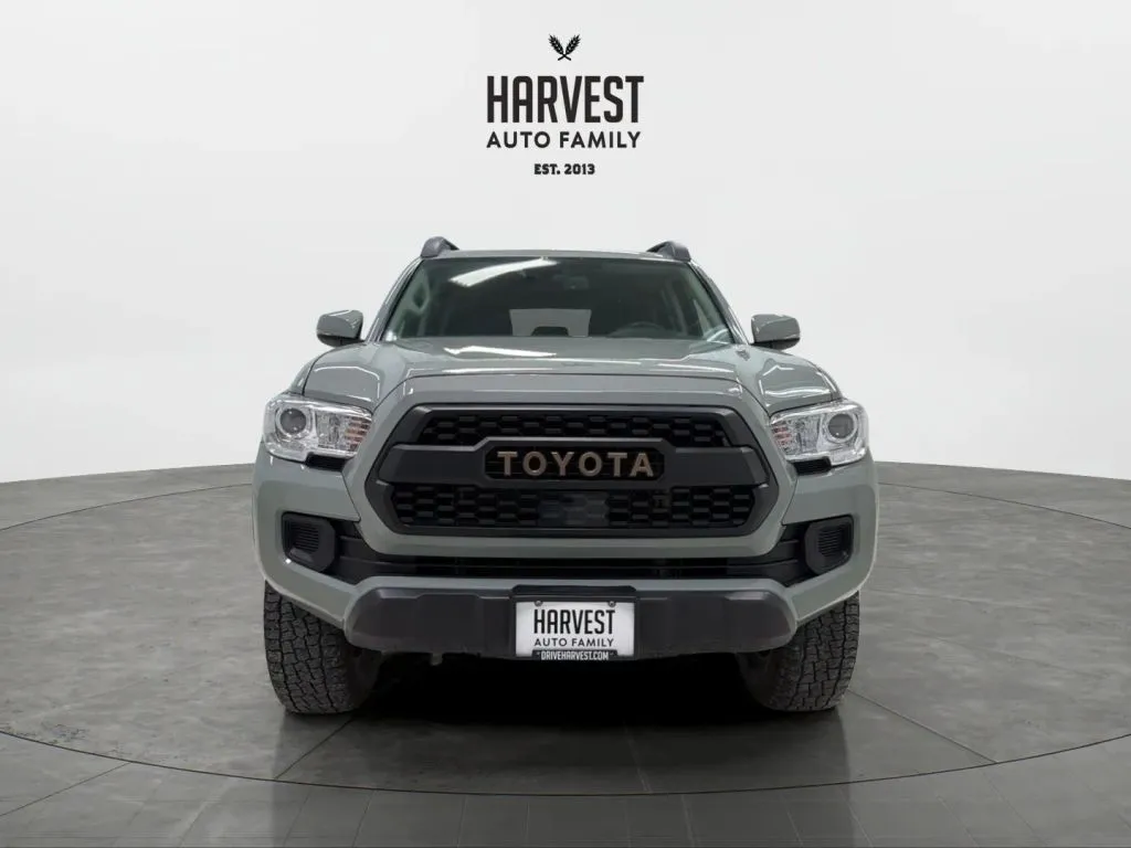 2023 Toyota Tacoma SR5 photo 12