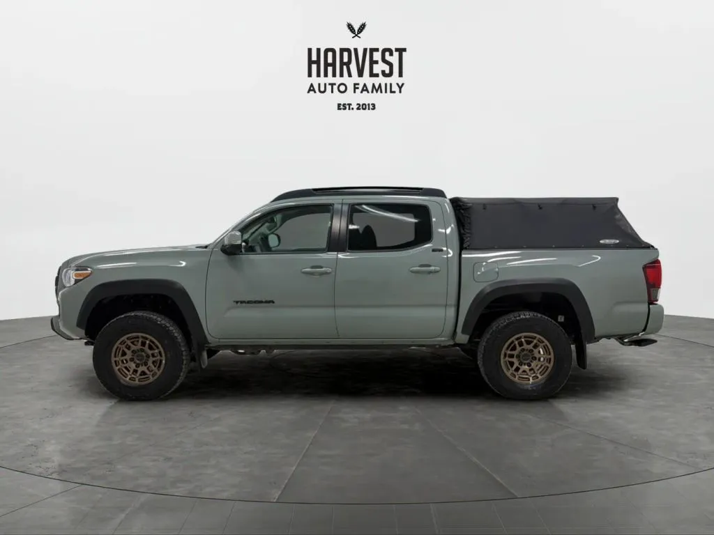 2023 Toyota Tacoma SR5 photo 9
