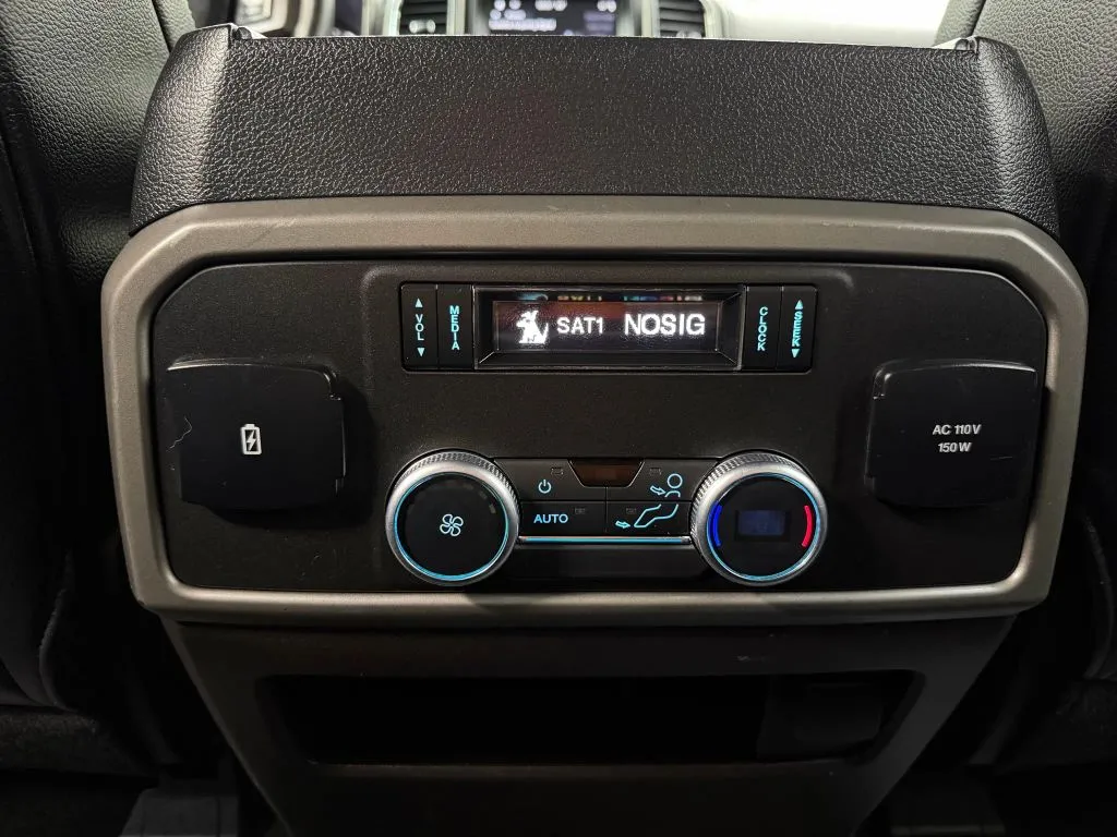 2019 Ford Expedition XLT photo 18