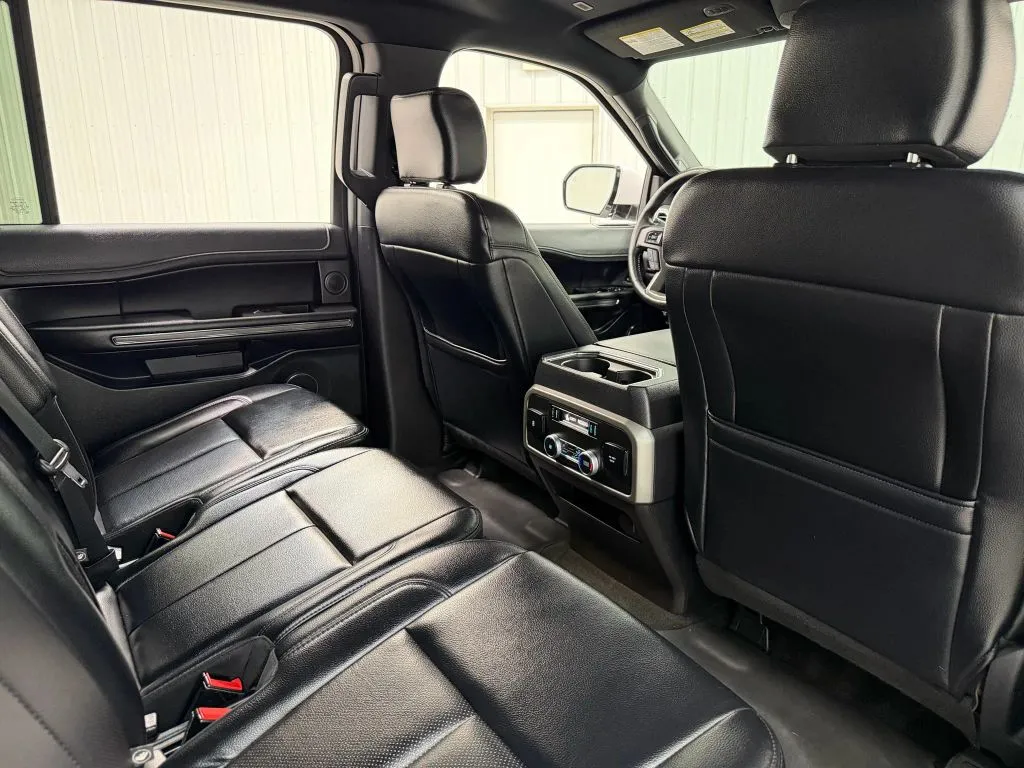 2019 Ford Expedition XLT photo 7