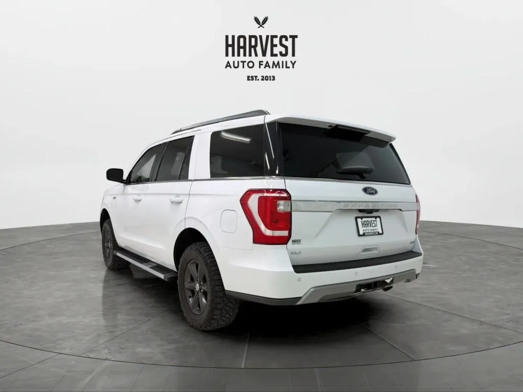 2019 Ford Expedition XLT photo 2