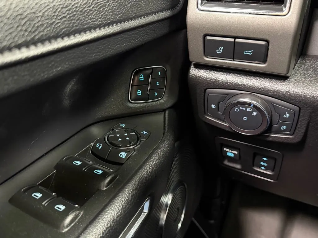 2019 Ford Expedition XLT photo 10