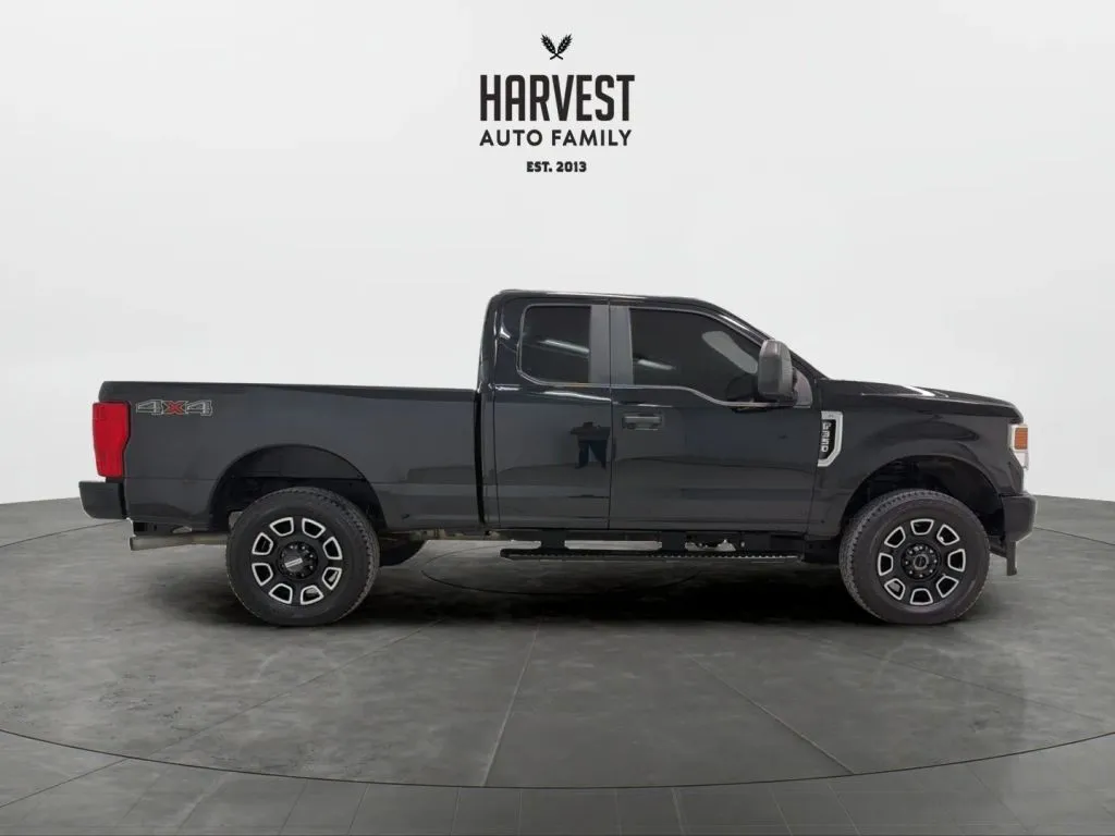 2021 Ford F-350 photo 12