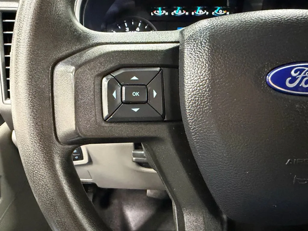 2021 Ford F-350 photo 18