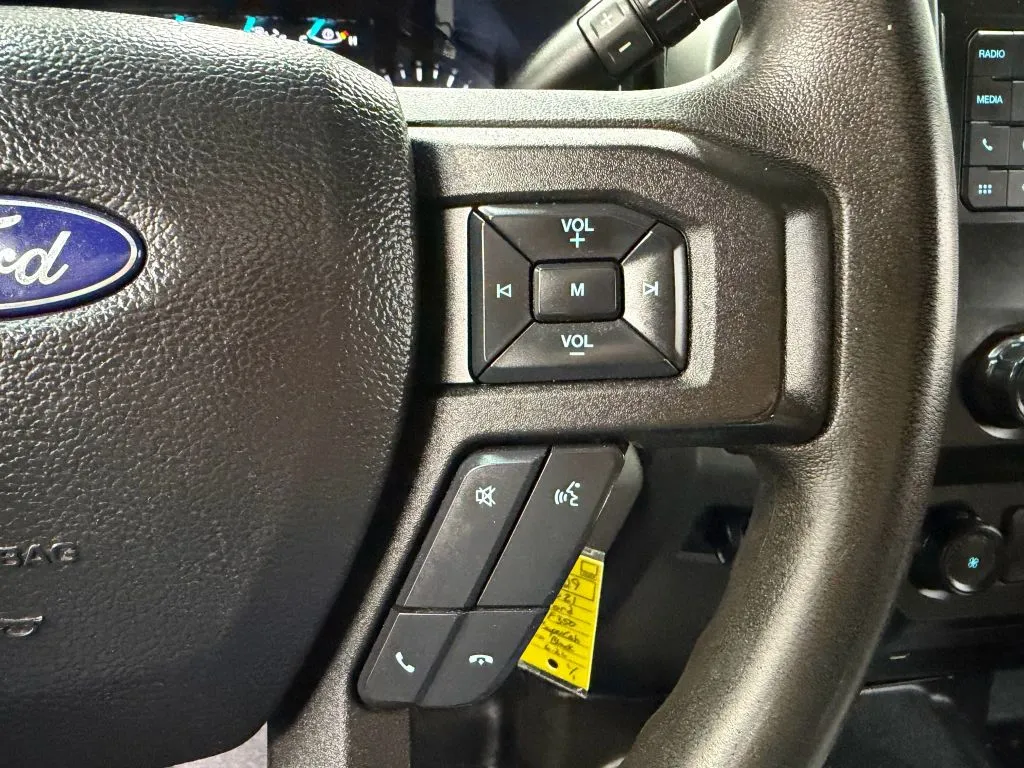 2021 Ford F-350 photo 27