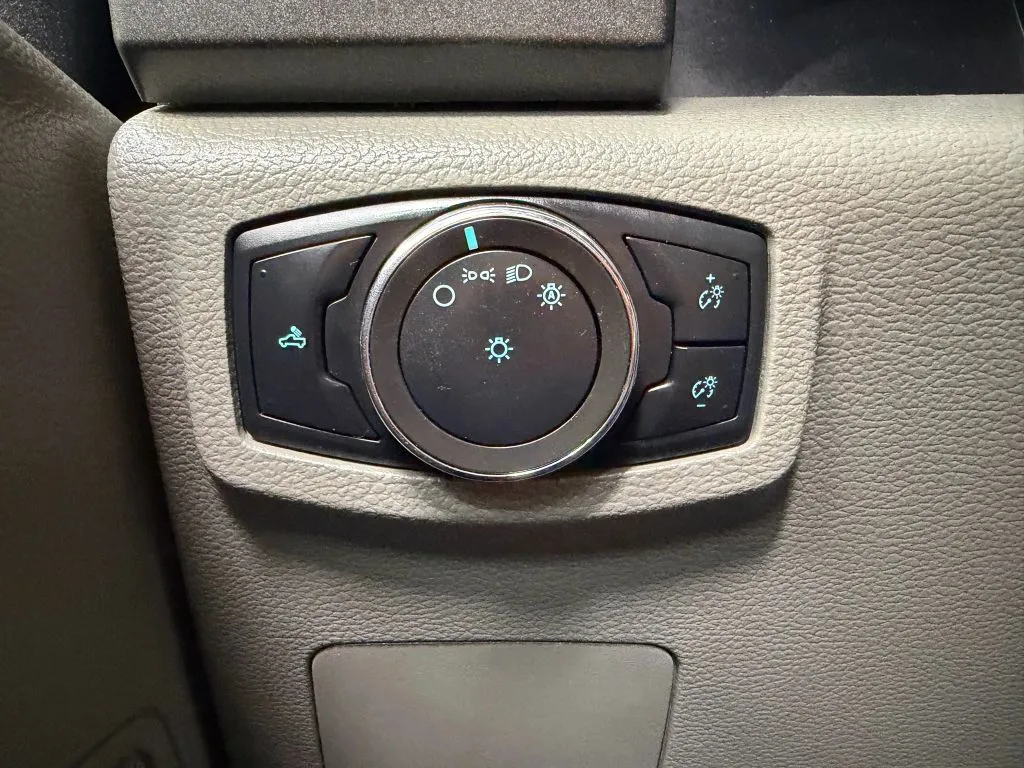 2021 Ford F-350 photo 26