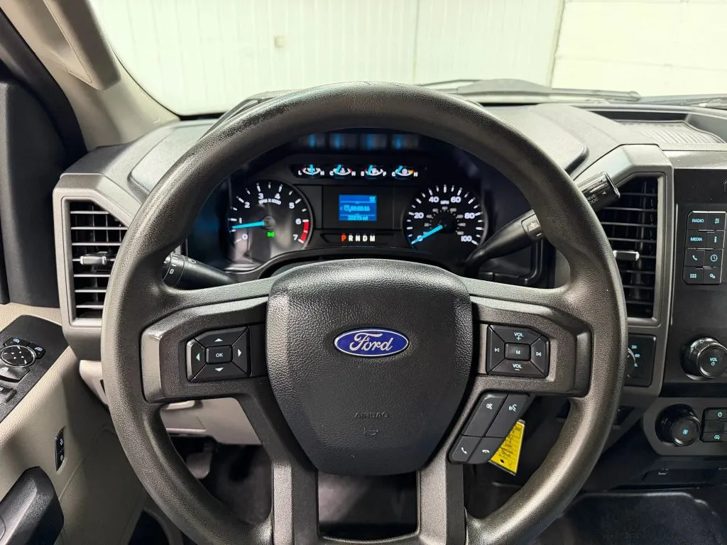 2021 Ford F-350 photo 7