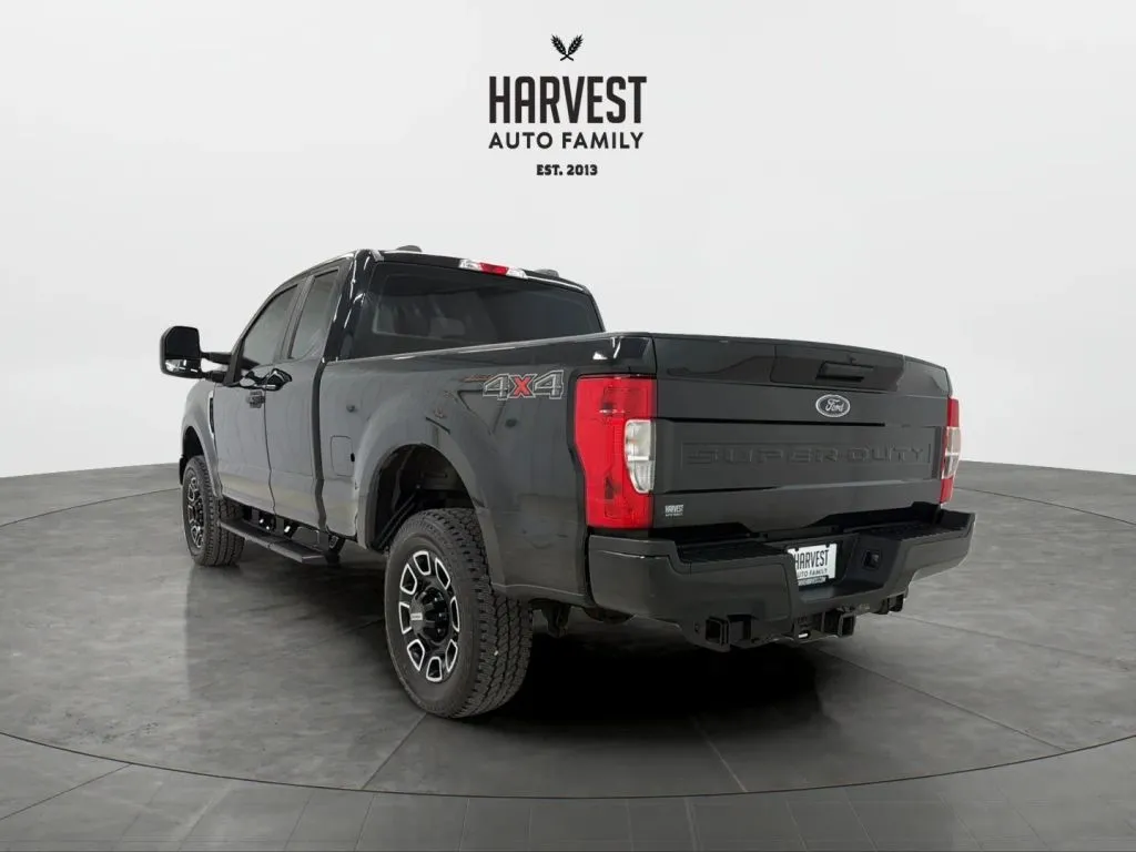 2021 Ford F-350 photo 2