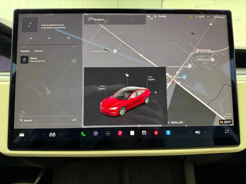 2024 Tesla Model S Plaid photo 8