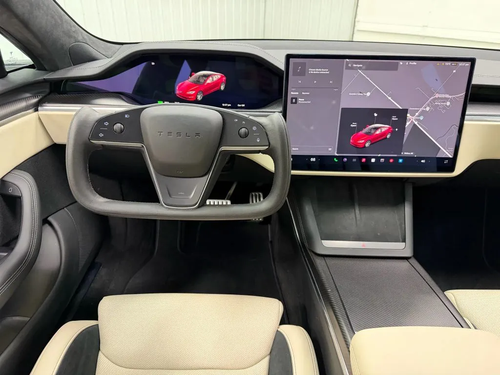 2024 Tesla Model S Plaid photo 7