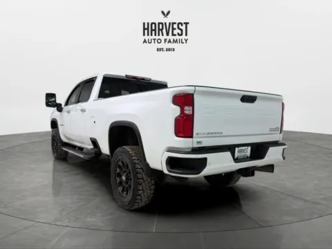 More photos of 2021 Chevrolet Silverado 2500 HD Crew Cab High Country Pickup 4D 8 ft at Harvest Auto Family, NE