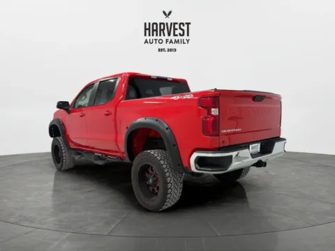 More photos of 2022 Chevrolet Silverado 1500 Limited Crew Cab LT Pickup 4D 5 3/4 ft at Harvest Auto Family, NE