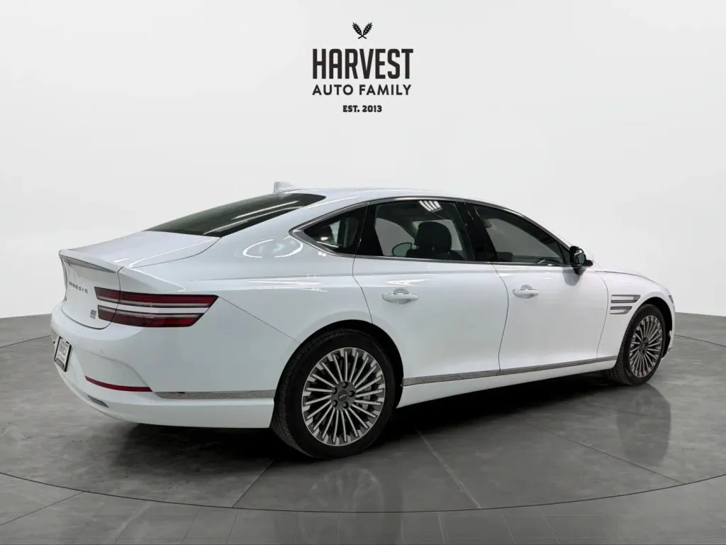 2024 Genesis Electrified G80 Advanced Prestige photo 3