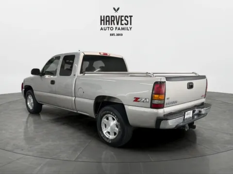 More photos of 2005 GMC Sierra 1500 Extended Cab SLE Pickup 4D 6 1/2 ft at Harvest Auto Family, NE