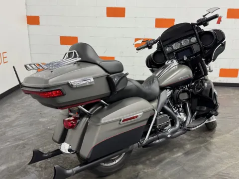 Another view of 2019 HARLEY DAVIDSON ULTRA LIMITED FLHTK for sale in Columbus, OH at Moto Boutique