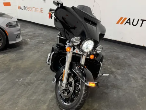 More photos of 2019 HARLEY DAVIDSON ULTRA LIMITED FLHTK at Moto Boutique, OH