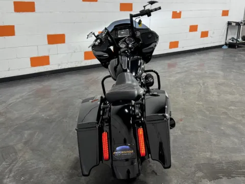 More photos of 2018 HARLEY DAVIDSON ROAD GLIDE SPECIAL FLTRXS at Moto Boutique, OH