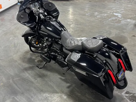 More photos of 2018 HARLEY DAVIDSON ROAD GLIDE SPECIAL FLTRXS at Moto Boutique, OH