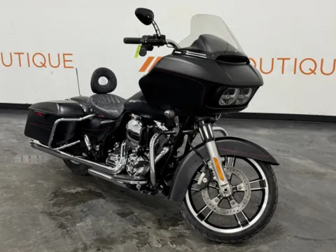 Photos of 2015 HARLEY DAVIDSON ROAD GLIDE SPECIAL FLTRXS for sale in Columbus, OH at Moto Boutique