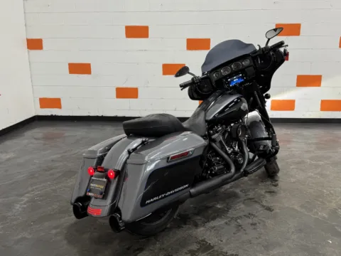 Another view of 2021 HARLEY DAVIDSON STREET GLIDE SPECIAL FLHXS for sale in Columbus, OH at Moto Boutique