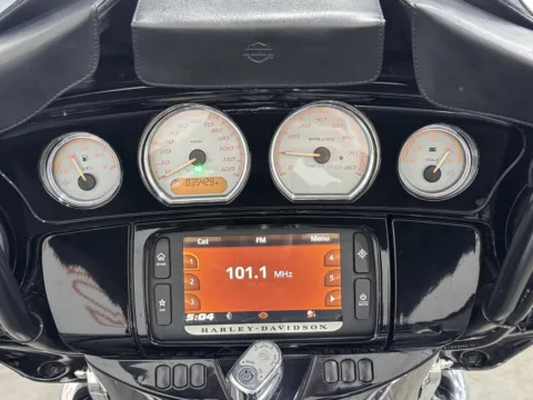 Photos of 2015 HARLEY DAVIDSON STREET GLIDE SPECIAL FLHXS for sale in Columbus, OH at Moto Boutique