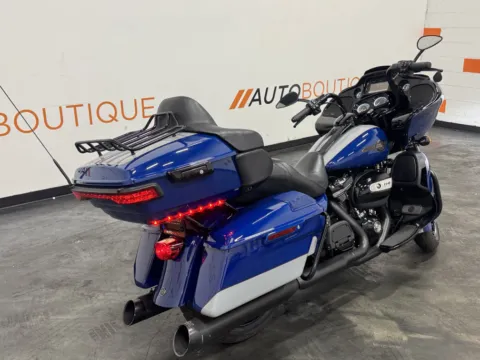 Another view of 2023 HARLEY DAVIDSON ROAD GLIDE LIMITED FLTRK for sale in Columbus, OH at Moto Boutique