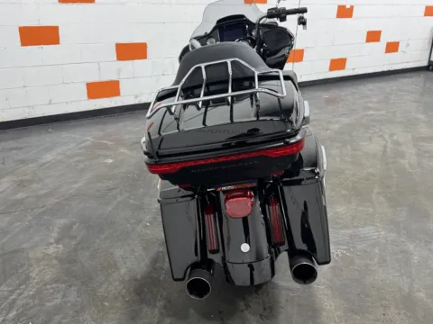 More photos of 2022 HARLEY DAVIDSON ROAD GLIDE LIMITED FLTRK at Moto Boutique, OH