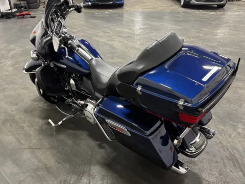More photos of 2012 HARLEY DAVIDSON ULTRA LIMITED FLHTK at Moto Boutique, OH