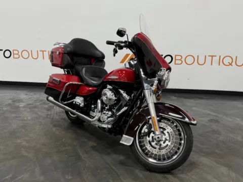Photos of 2011 HARLEY DAVIDSON ULTRA LIMITED FLHTK for sale in Columbus, OH at Moto Boutique