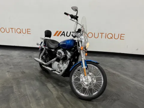 Photos of 2006 HARLEY DAVIDSON SPORTSTER XL883C for sale in Columbus, OH at Moto Boutique