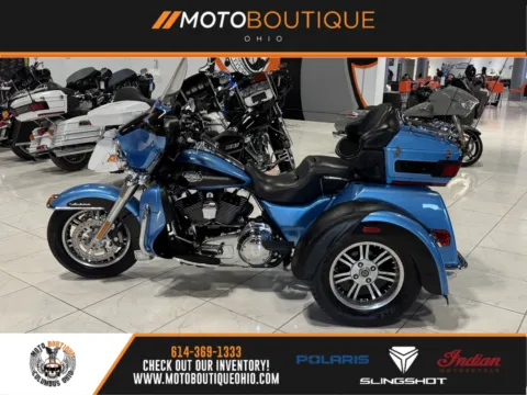 Blue 2011 HARLEY DAVIDSON TRI GLIDE FLHTCUTG for sale in Columbus, OH