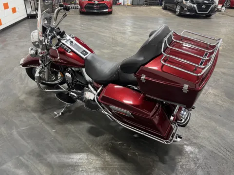More photos of 2002 HARLEY DAVIDSON ROAD KING CLASSIC FLHRI at Moto Boutique, OH