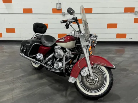 Photos of 2000 HARLEY DAVIDSON ROAD KING CLASSIC FLHRCI for sale in Columbus, OH at Moto Boutique
