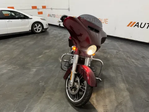 More photos of 2014 HARLEY DAVIDSON STREET GLIDE FLHXS at Moto Boutique, OH