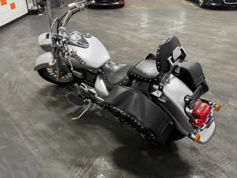 More photos of 2008 SUZUKI BOULEVARD C50 at Moto Boutique, OH