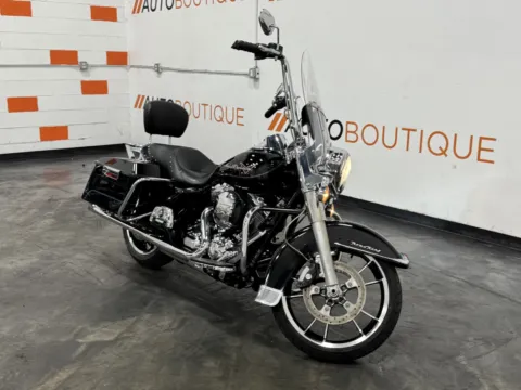 Photos of 2012 HARLEY DAVIDSON ROAD KING FLHR for sale in Columbus, OH at Moto Boutique