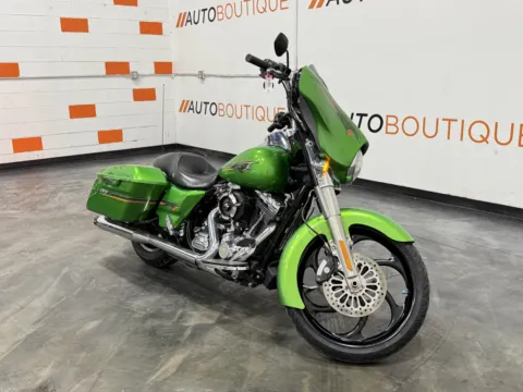 Photos of 2015 HARLEY DAVIDSON STREET GLIDE FLHX for sale in Columbus, OH at Moto Boutique