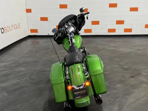 More photos of 2015 HARLEY DAVIDSON STREET GLIDE FLHX at Moto Boutique, OH