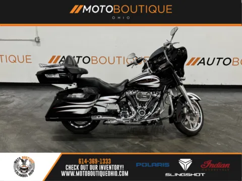 Black 2017 HARLEY DAVIDSON STREET GLIDE SPECIAL FLHXS for sale in Columbus, OH