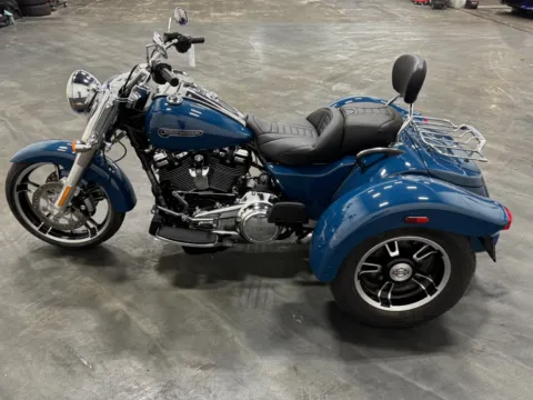 More photos of 2021 HARLEY DAVIDSON FREE WHEELER FLRT at Moto Boutique, OH