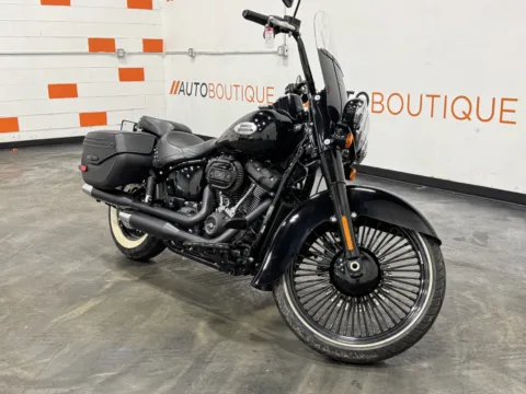 Photos of 2023 HARLEY DAVIDSON HERITAGE CLASSIC FLHCS for sale in Columbus, OH at Moto Boutique