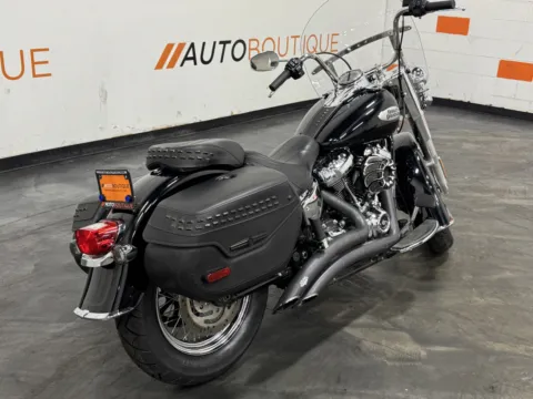 More photos of 2021 HARLEY DAVIDSON HERITAGE CLASSIC FLHC at Moto Boutique, OH