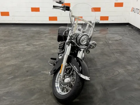 Another view of 2021 HARLEY DAVIDSON HERITAGE CLASSIC FLHC for sale in Columbus, OH at Moto Boutique