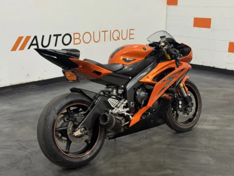 Another view of 2009 YAMAHA YZF- R6 for sale in Columbus, OH at Moto Boutique
